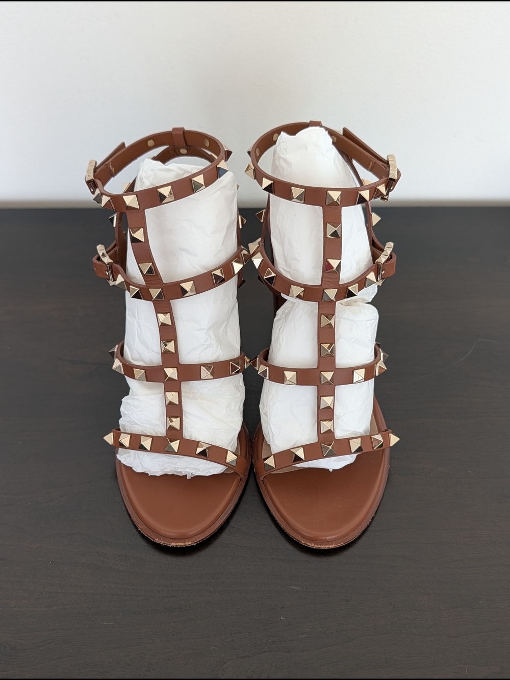 Valentino Garavani 90mm Rockstud Brown Leather Block Heel Sandals - Picture 6 of 9